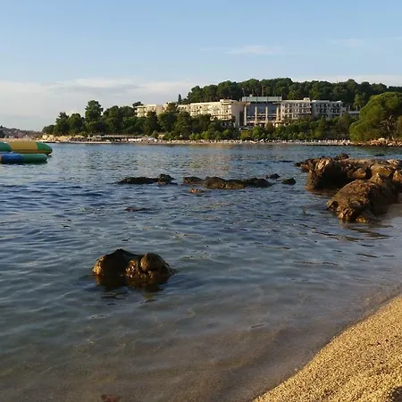 Luxury Lella Apartman