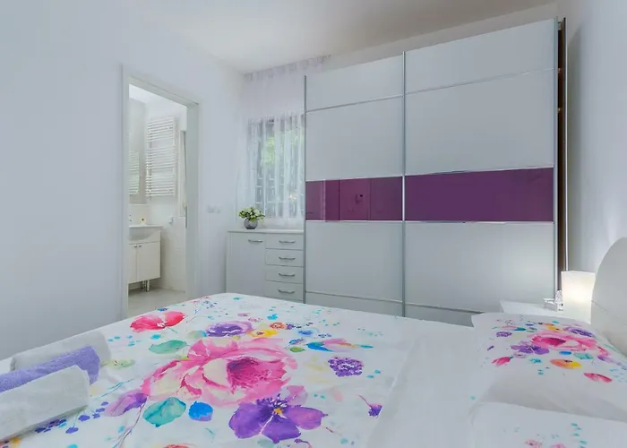 Luxury Lella 아파트 로비니